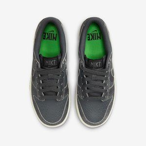 Nike Dunk Low SE  5.5 Youth